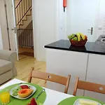 Alfama 44 Апартаменти *