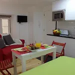 Alfama 44 Апартаменты Лиссабон